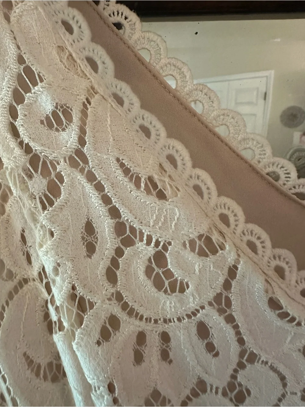 EUC Altar’d State Women’s Cream Lace V-Neck Dress Chic Preppy Size L - Picture 7 of 10